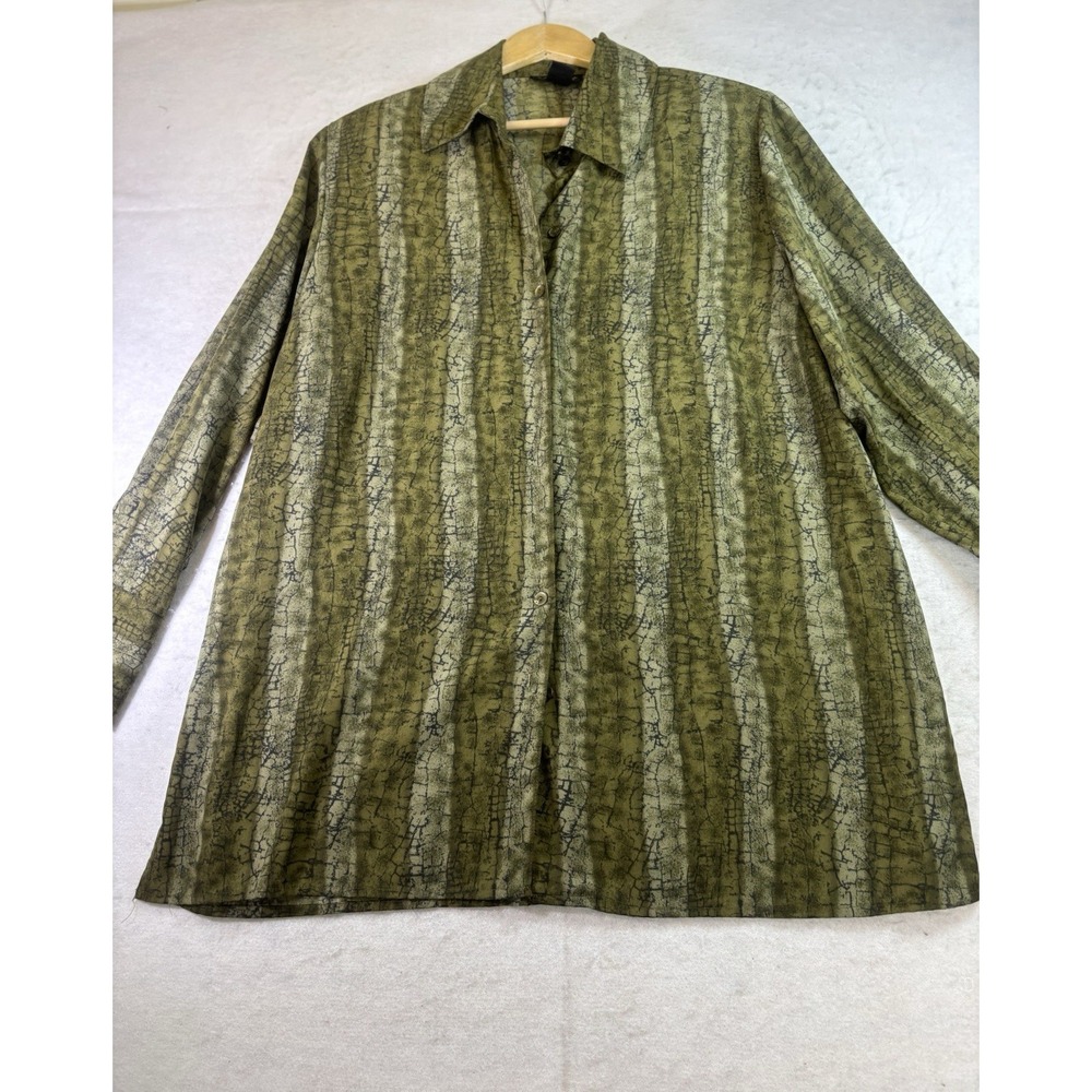 Ashley Stewart Button Up Shirt Women Size 18 Green Long Sleeve Animal Print
